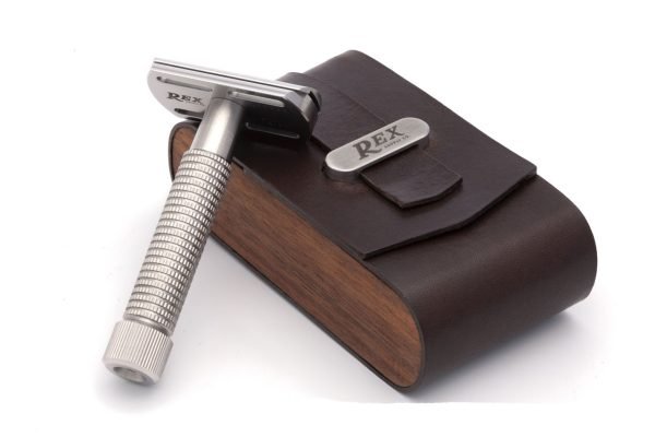 Rex Supply Co. DE Safety Razor Case - Leather and Walnut Design with razor laying left
