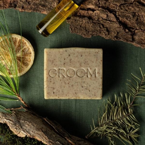 GROOM Foret Soap bar with cedarwood and pine scent in eco-friendly packaging-Nature