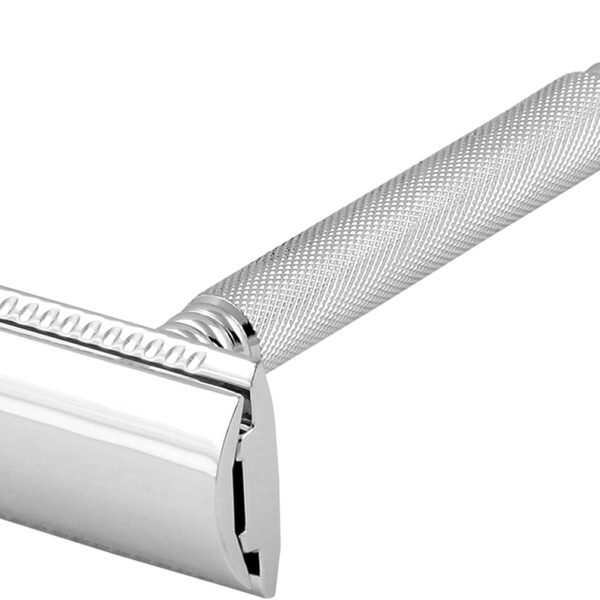 Pearl Double Edge Razor closed comb safety razor pointing down
