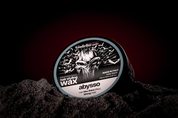 The Goodfellas' Smile Shine Hair Wax Abysso – 100ml tin with firm hold and aquatic cologne scent on Sand