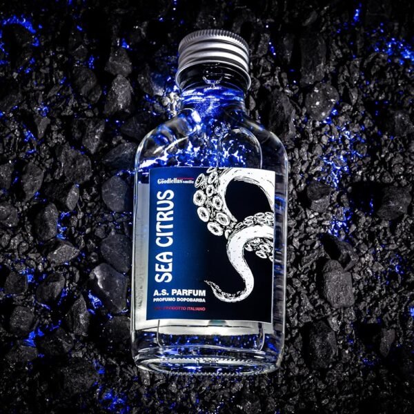 The Goodfellas’ Smile Aftershave Sea Citrus 100ml on stones