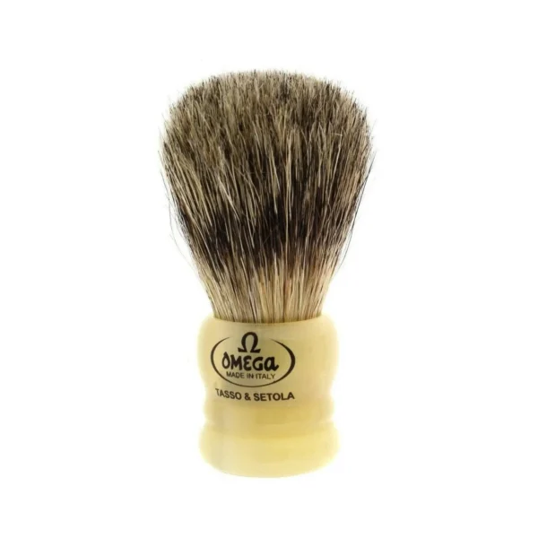 Compact Omega 11047 mixed bristle shaving brush