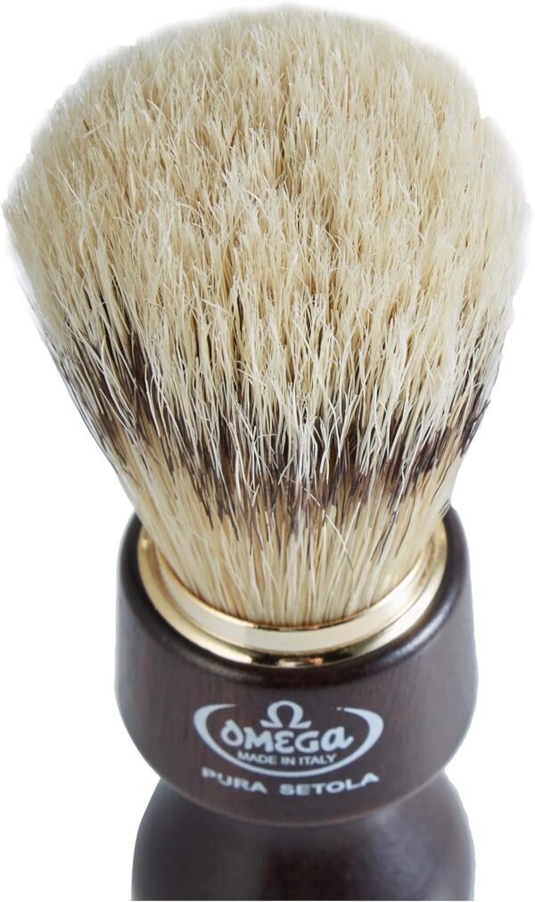 omega-11126-wood-handle-shaving-brush-top