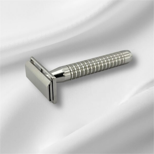 TGS Lybra safety razor 316L stainless steel pointing left