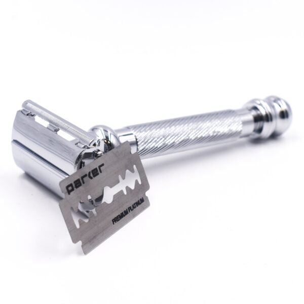 Parker 99R butterfly razor open for double-edge blade loading